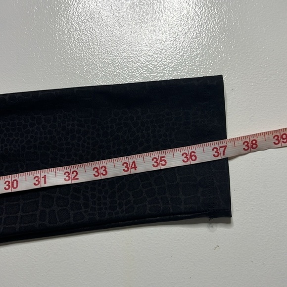 Wild Fable Snake Skin Print Black High Waisted Leggings size M - Picture 12 of 13